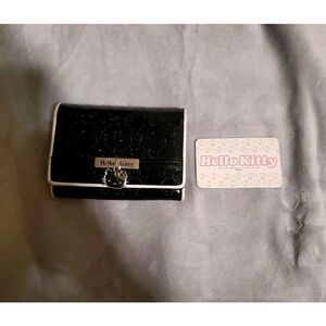 Hello Kitty Sanrio Vintage 2004 Black Enamel Embossed Wallet Collectable